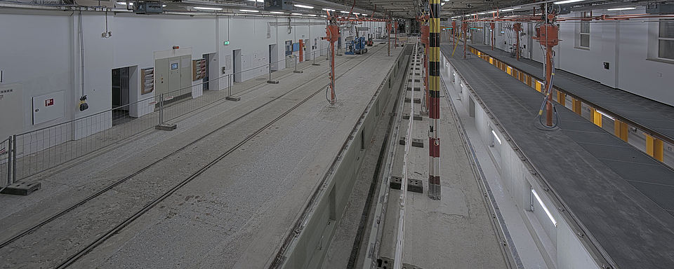 Livebild Baukamera 2 - Webcam 'Gesamtansicht Bestandshalle innen' - Baustelle Adaptierung Remise Eggenberg, 8020 Graz (ca. 5 Minuteninterval)